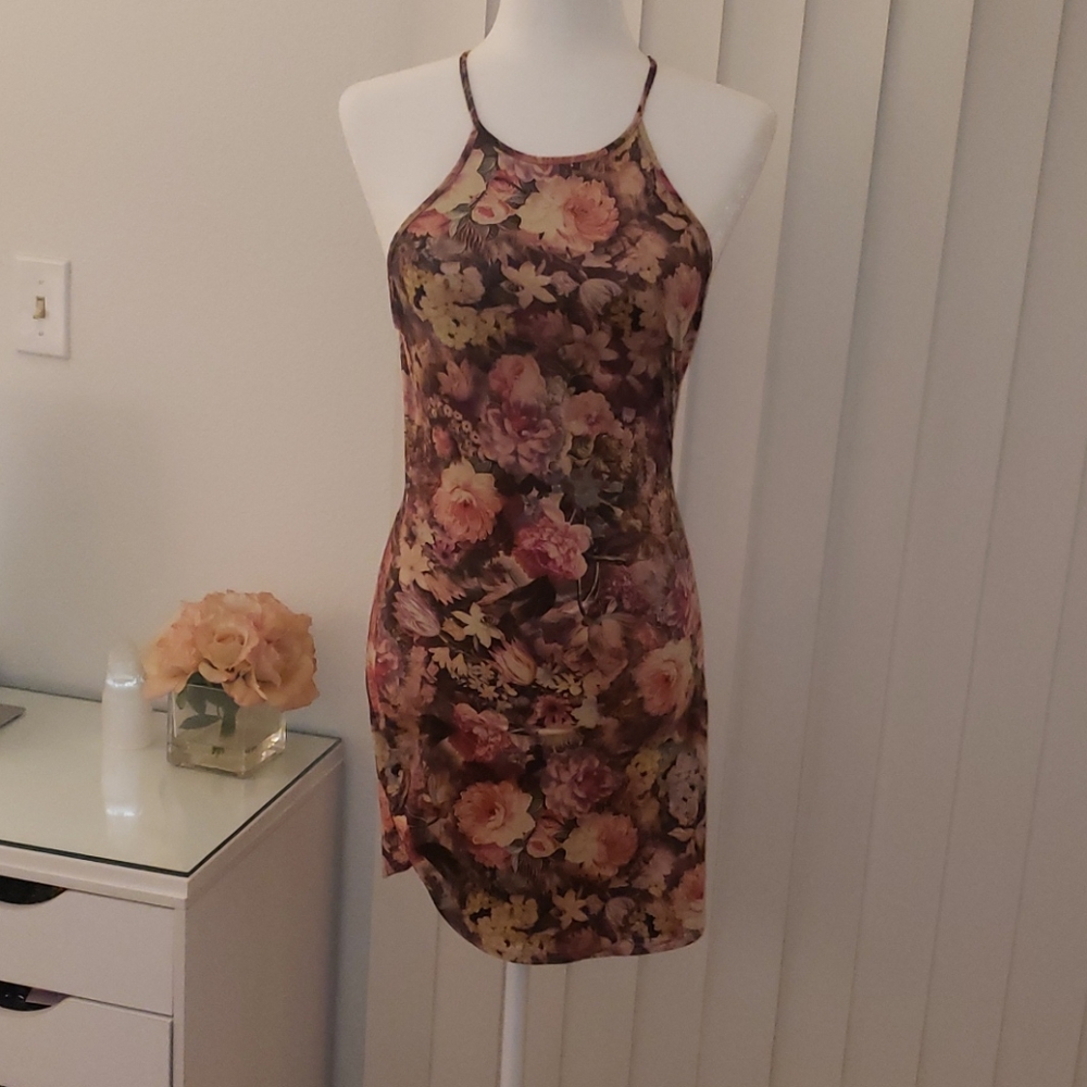 🔥❤🔥Floral Sleeveless Mini Dress Medium